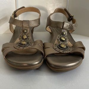 brownish bronze sandal shoes